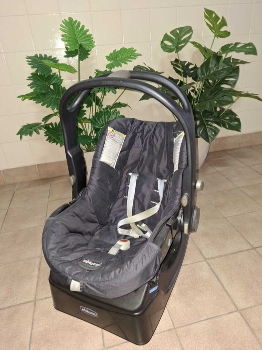 Ovos Chicco – Vermelho e Azul (com base isofix)