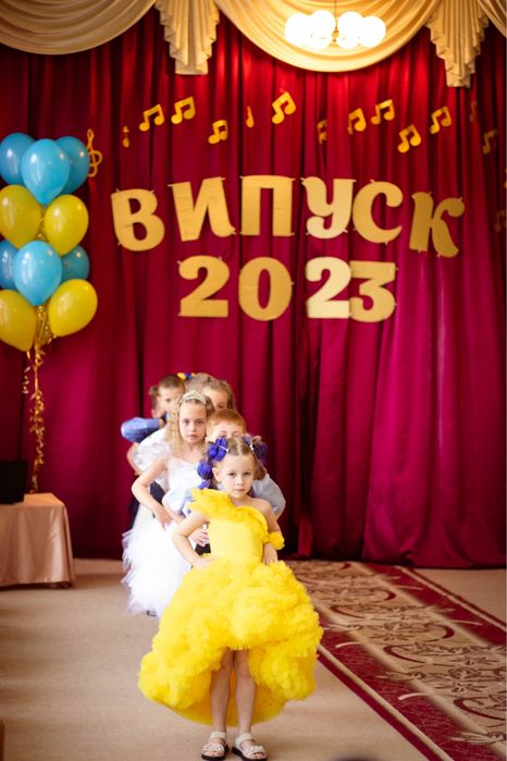 Детское, Платье на выпусконой