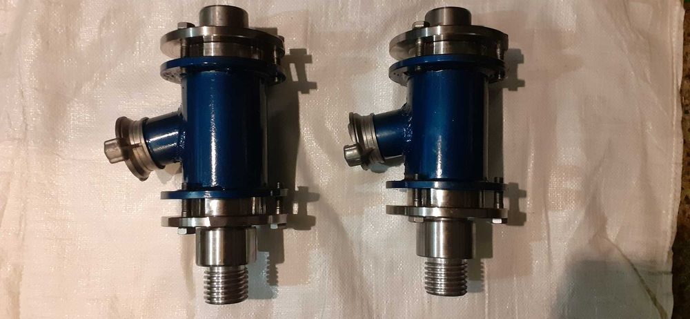 Вертлюг для малогабаритной буровой установки