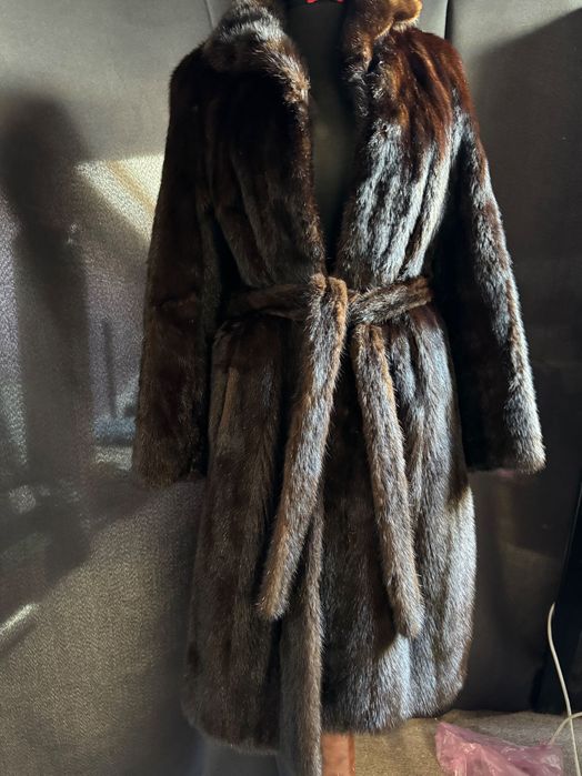 Продається норкова шуба