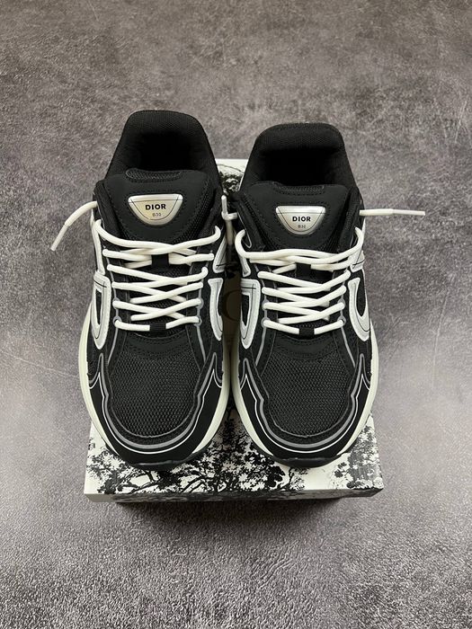 Dior B30 Black Reflective