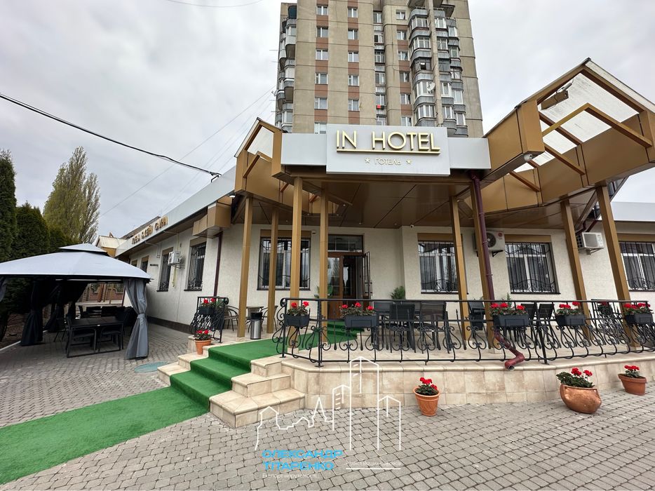 Продам готовий готельний комплекс з басейном та SPA!