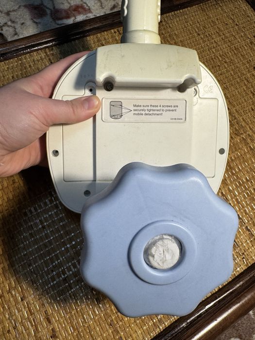 Мобиль с проектором