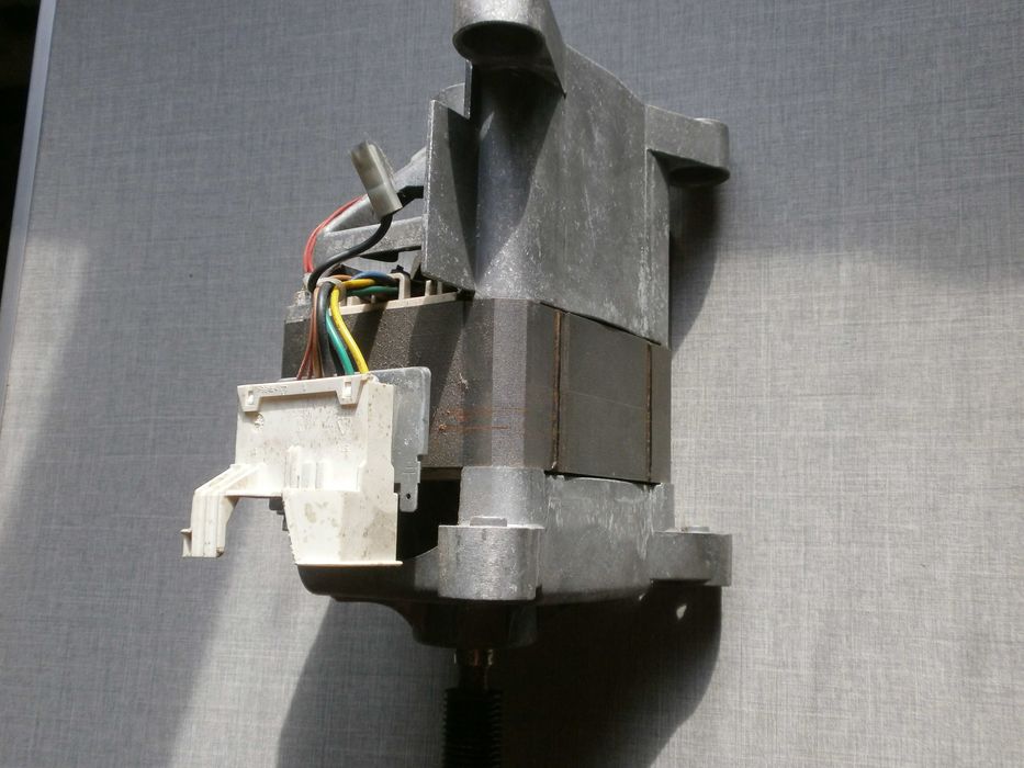 Двигатель стиральной машины
