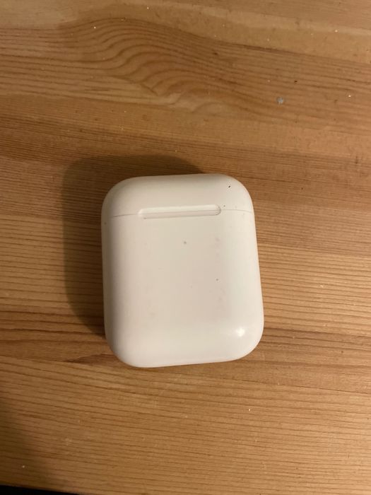 Vendo airpods 2° geração, já usados, mas estão como novos