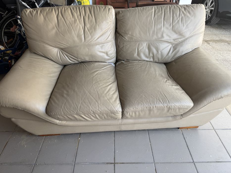Sofá pele e sintético