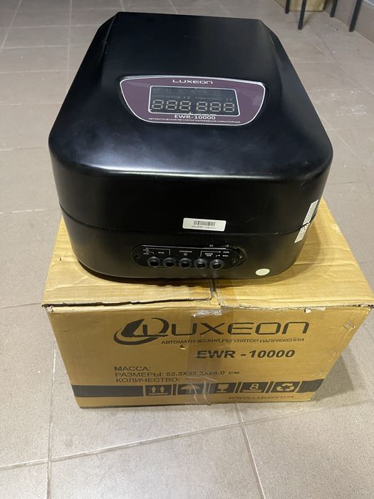 Стабілізатор напруги Luxeon WDR-10000