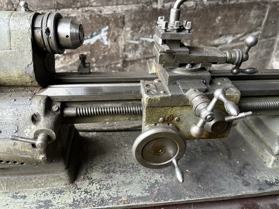 Tokarka stołowa tsa 16