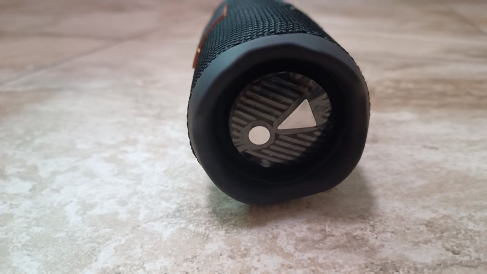 Колонка JBL Flip 7 не оригинал.