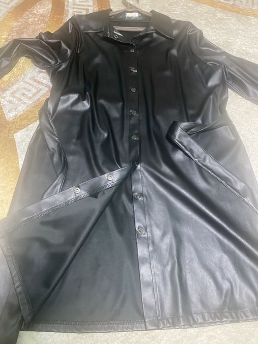 Модне плаття шкірзамінник