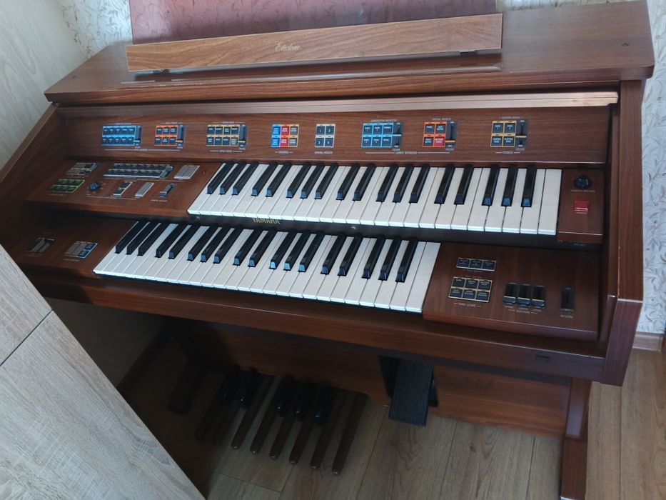 Електроорган Yamaha