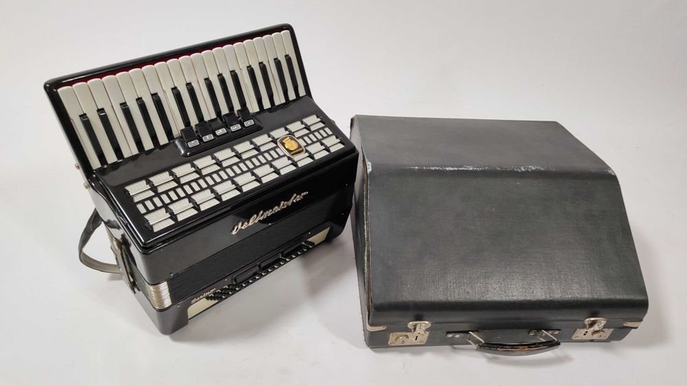 Akordeon Weltmeister Serino 80b- 3 chóry