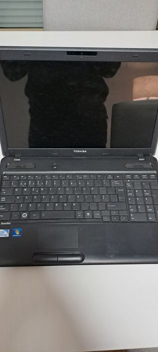 Toshiba satellite C660-28T (para peças)