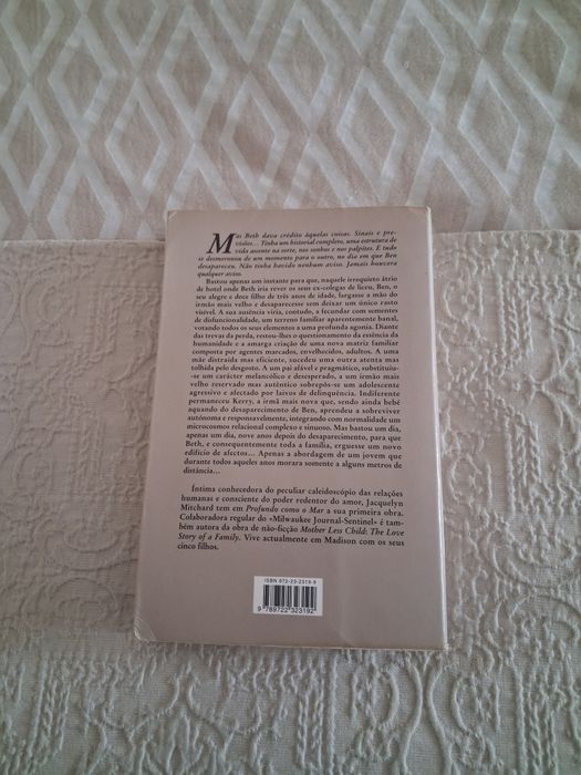 Livro "Profundo como o mar"