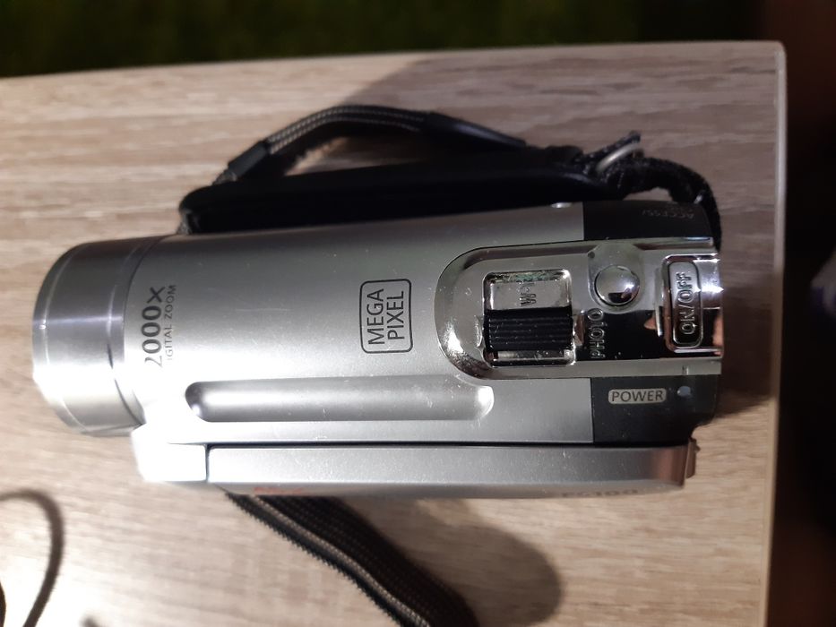 Продам видеокамеру canon