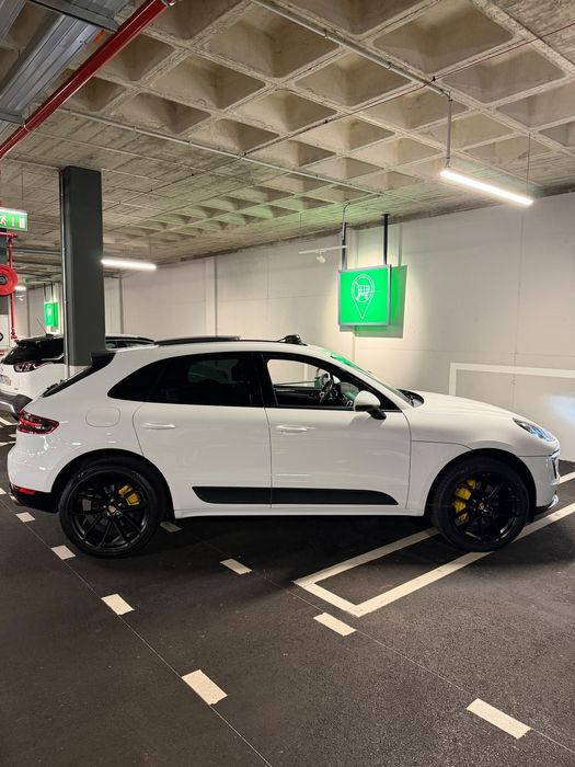 Porsche Macan S