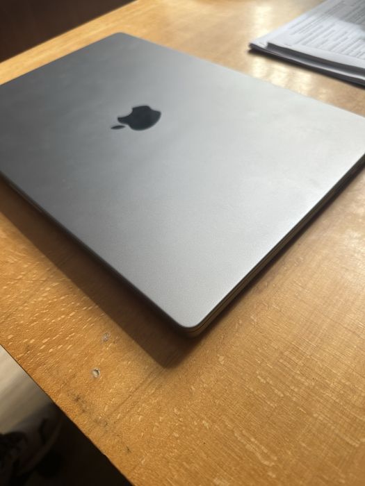 Macbook pro 16 m1 max