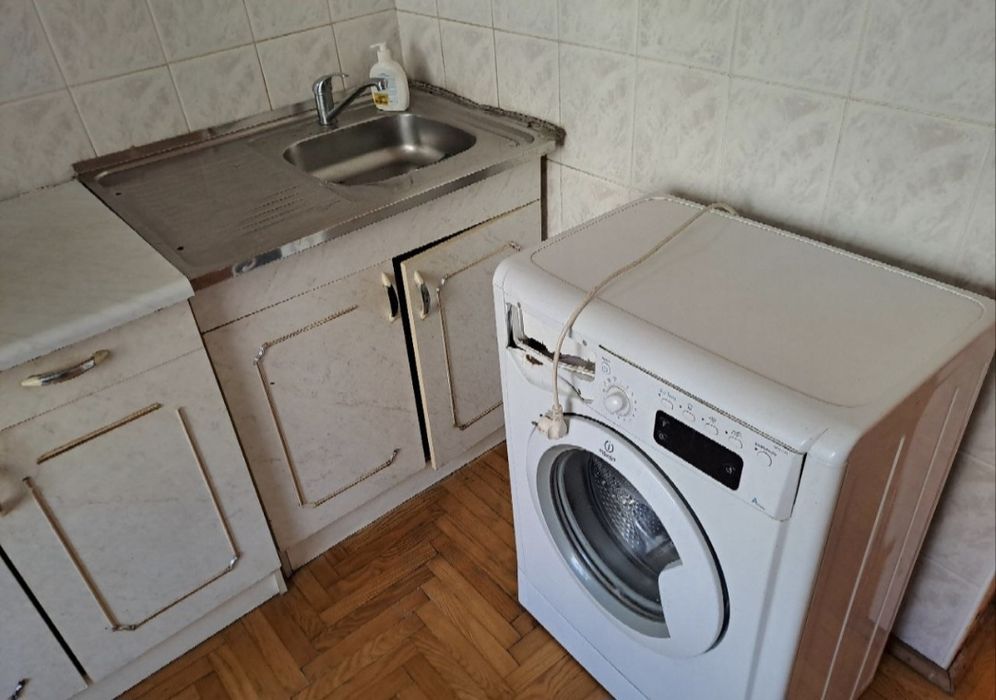 Продаж 2 кімнатной в тихому центрі міста. - View 3
