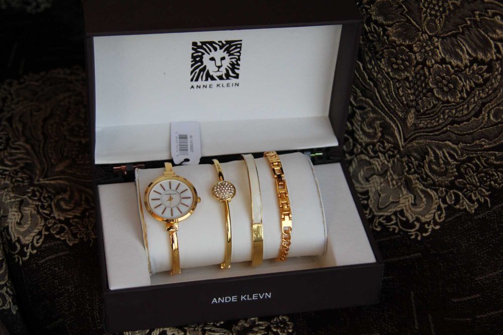 Новий браслетний набір з годинником для жінки ANNE KLEIN