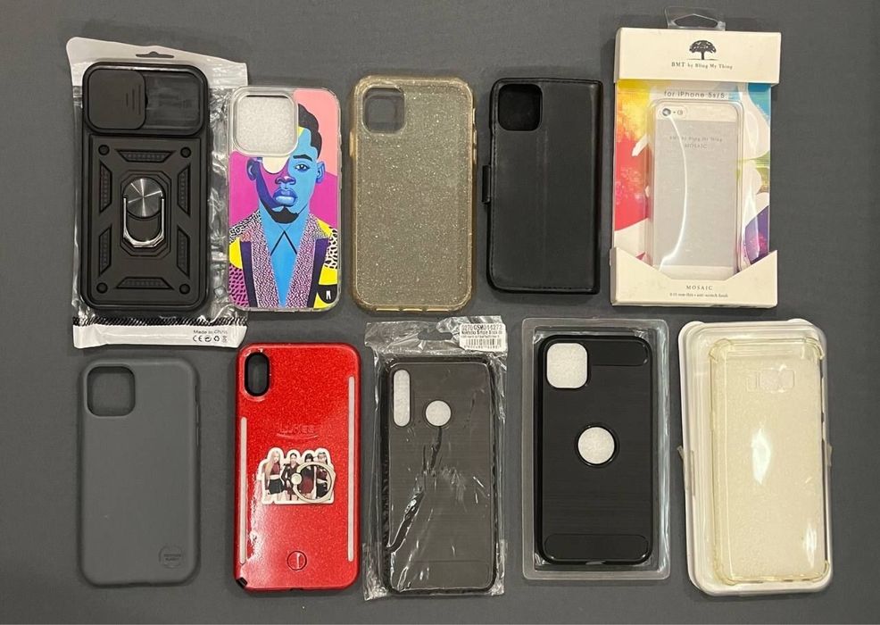Чихол на IPhone .