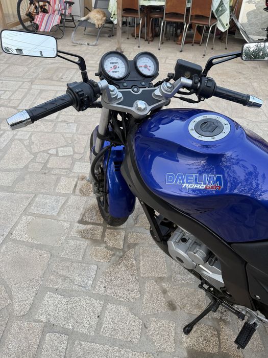Daelim Roadwin 125 FI 2011— Como Nova! Nem 8000km