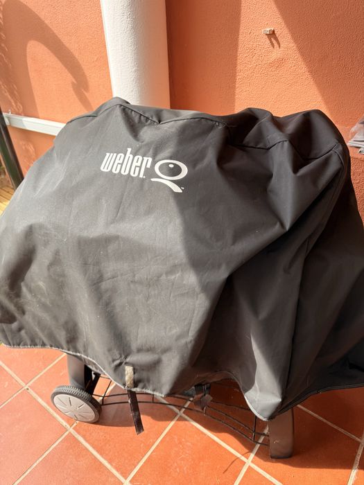RESERVADO! Barbecue/churrasco Weber Q3000