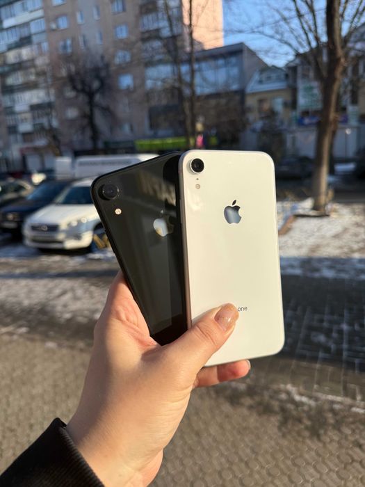 iPhone XR 64/128GB White/Black NEVERLOCK