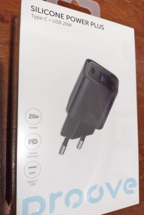 Мережевий зарядний пристрій МЗП Proove Silicone Power Plus 20W (Type-C