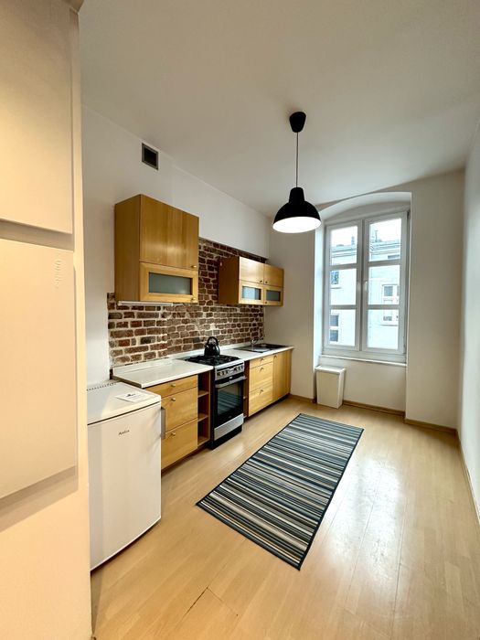 Mieszkanie w kamienicy, 3 pokoje , 85m2, 3 pietro