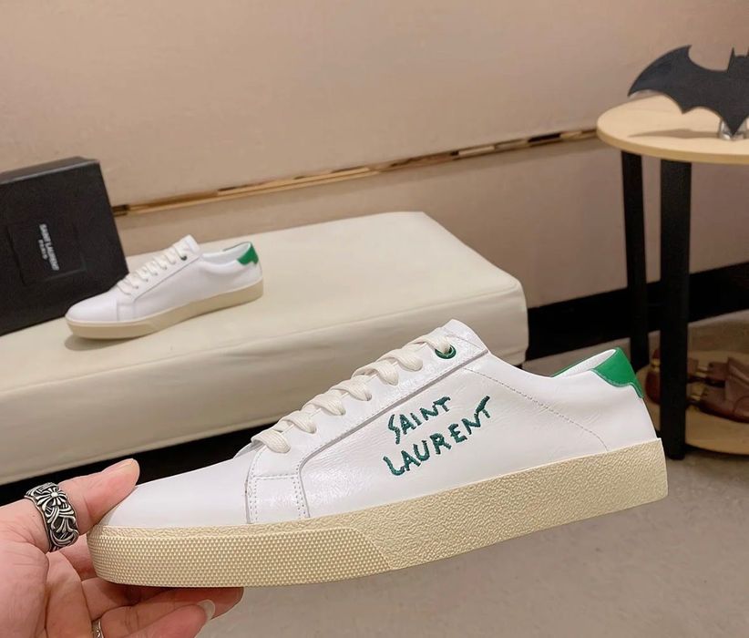 Кеди від Saint Laurent. Білий колір.