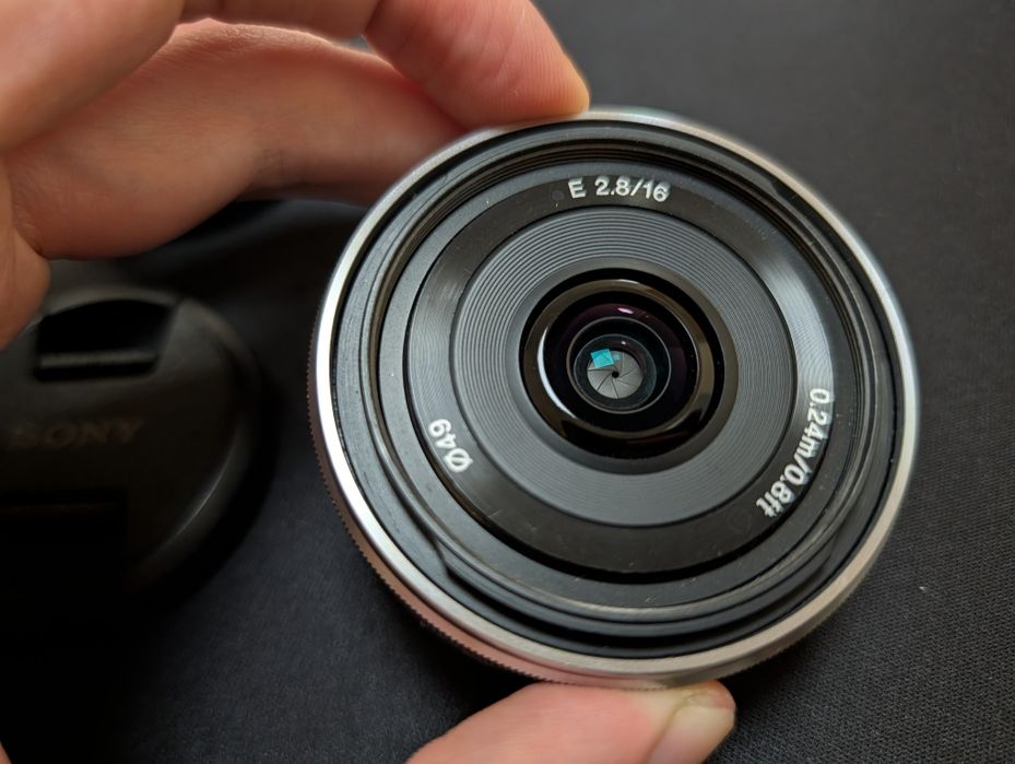 Sony 16mm f/2.8 SEL16F28