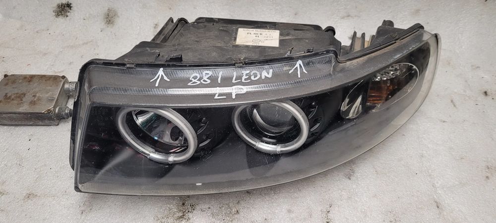 lampy przód seat leon