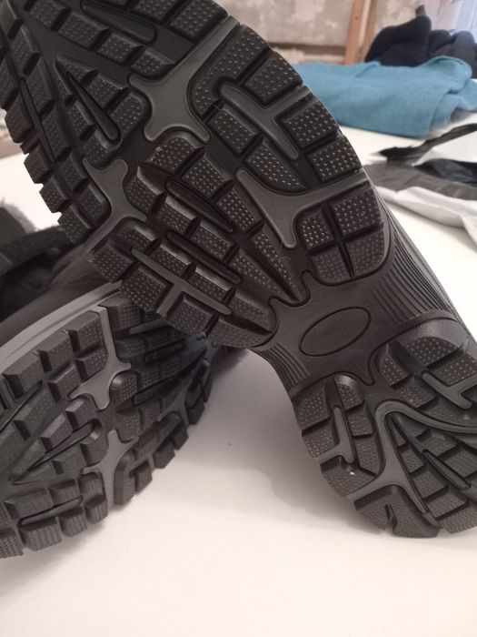 Новые ботинки утепленные.