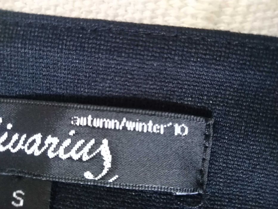 Mini Saia Negra Stradivarius S