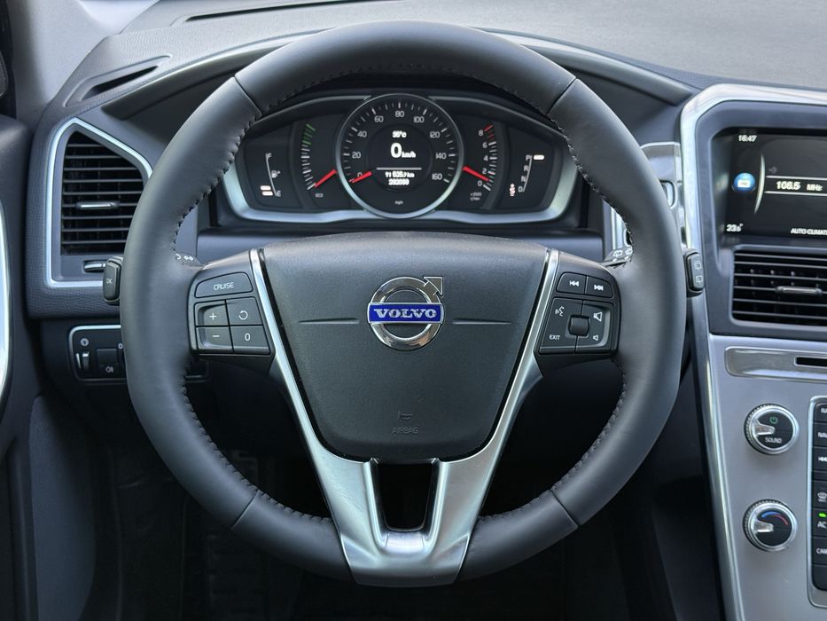 Volvo XC60 2016 VIN YV440MDJ0H2074558 фото оголошення 21 з 23