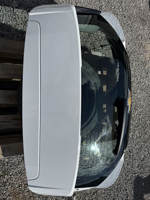 Кришка/ляда багажника Chevrolet bolt ev , шевроле болт ев  біла. 2019р.