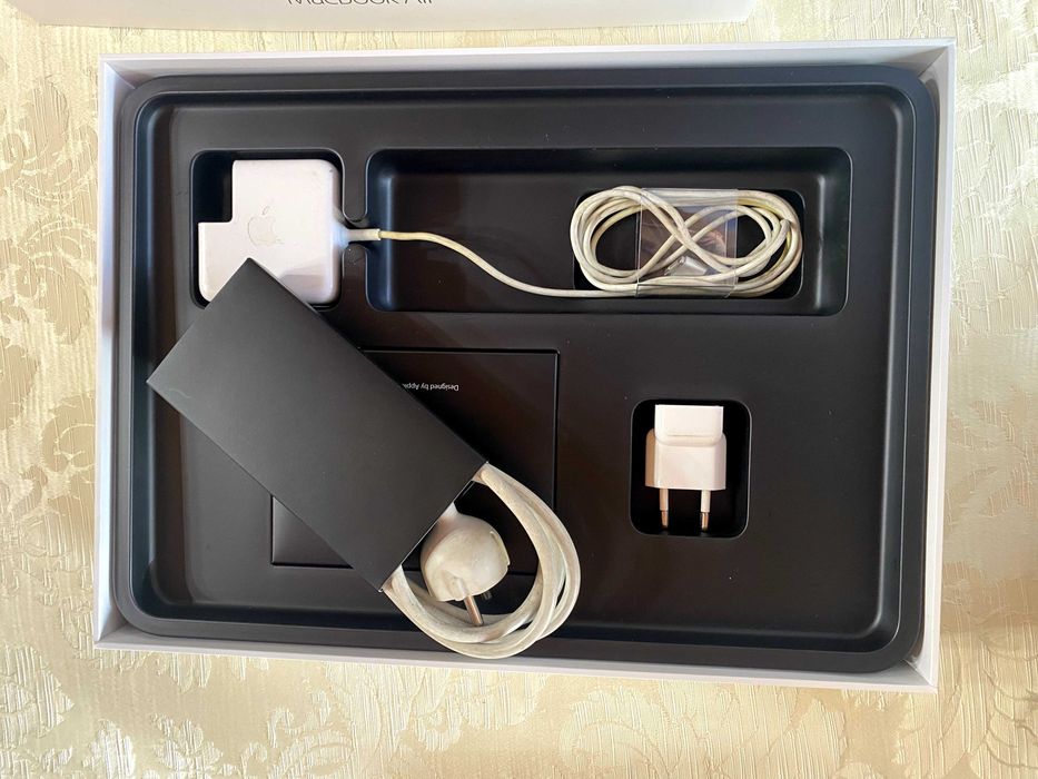 MacBook Air 13" (2015) - i5, 8GB RAM - Funcional (Ler descrição)