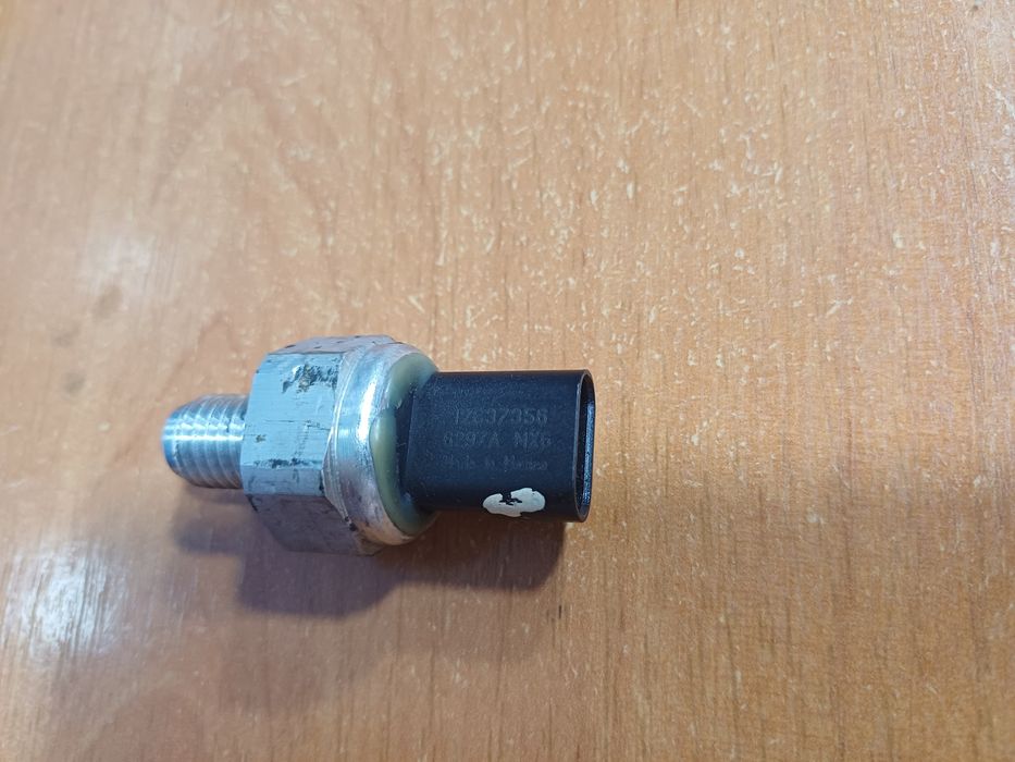 Датчик давления масла Opel Insignia 2.0дизель