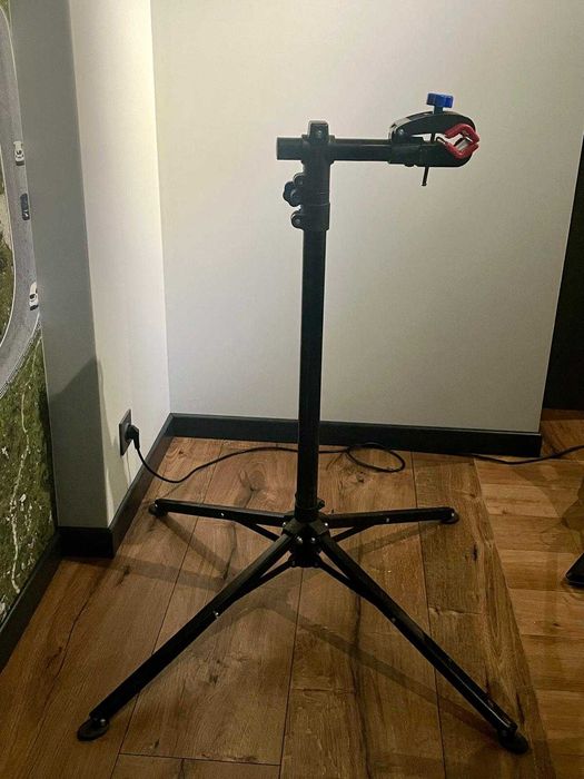 Statyw, Stojak rowerowy serwisowy