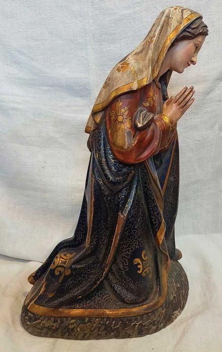 Figura Maria Madeira Policromada