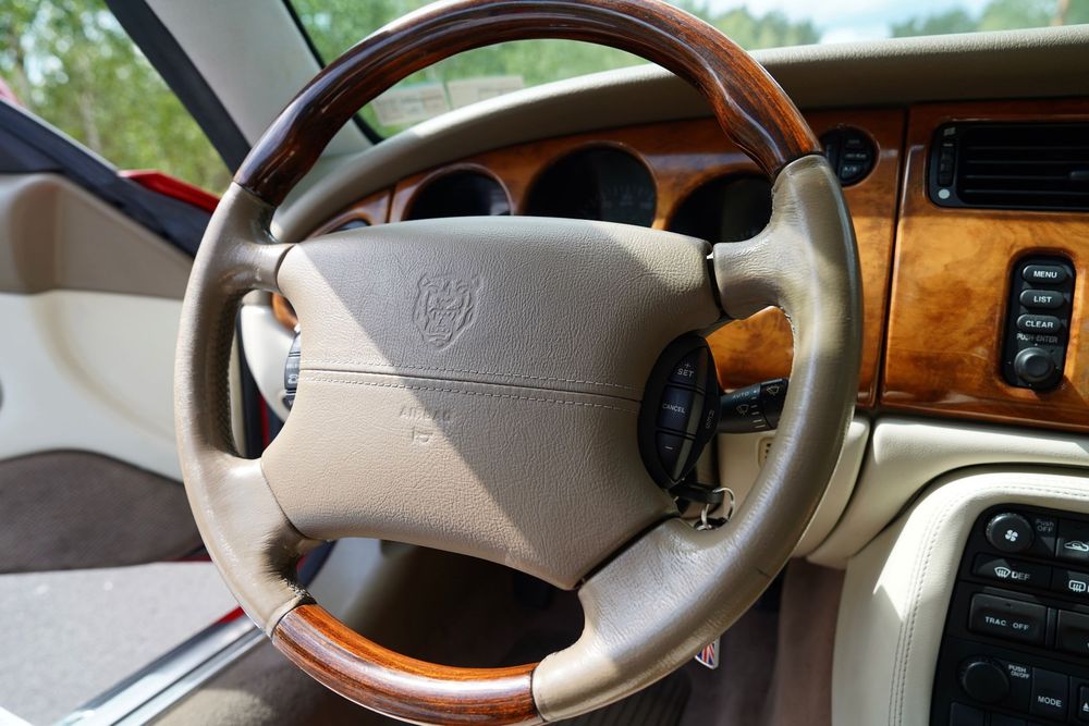 Jaguar Xk8 Jaguar Xk V Km | Klasyczne Gt Z Duszą | R. | Mi