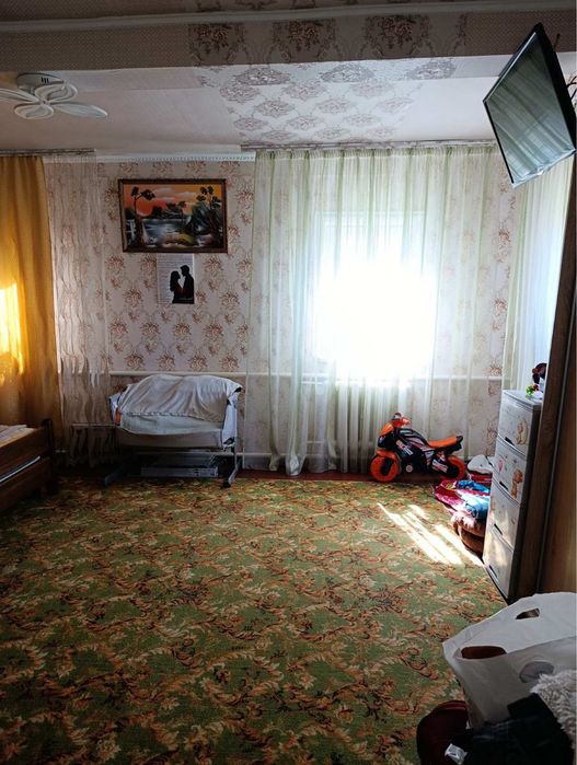 Продам будинок смт Макарів