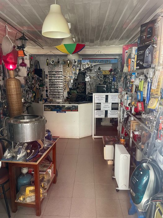 Trepasse, loja com ferramentas e muito material novo.