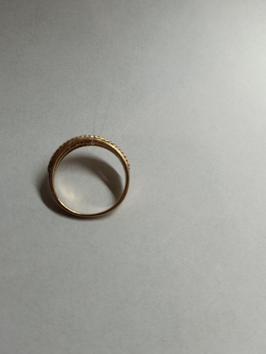 Продам золоту каблучку