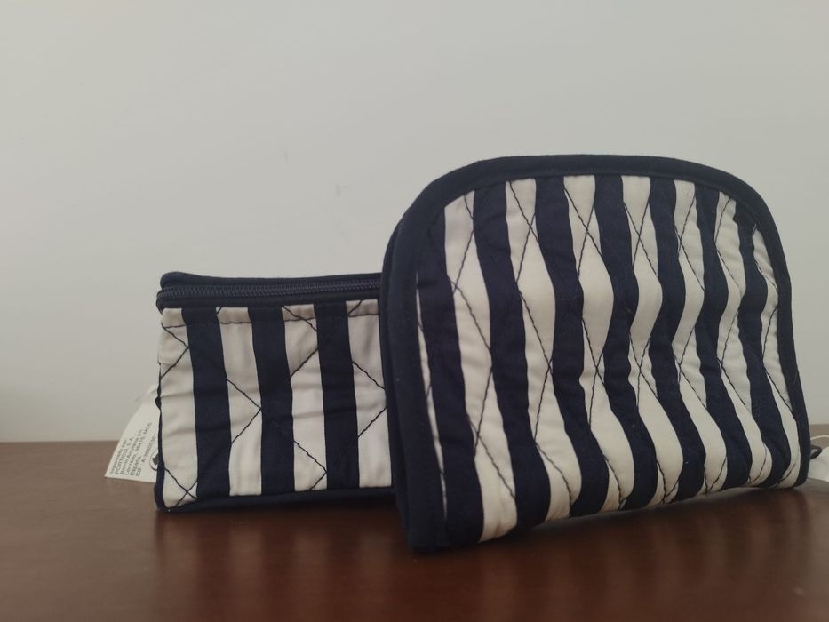 Conjunto de duas bolsas para cosméticos