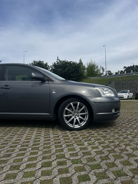 Toyota avensis 2.0 D4d