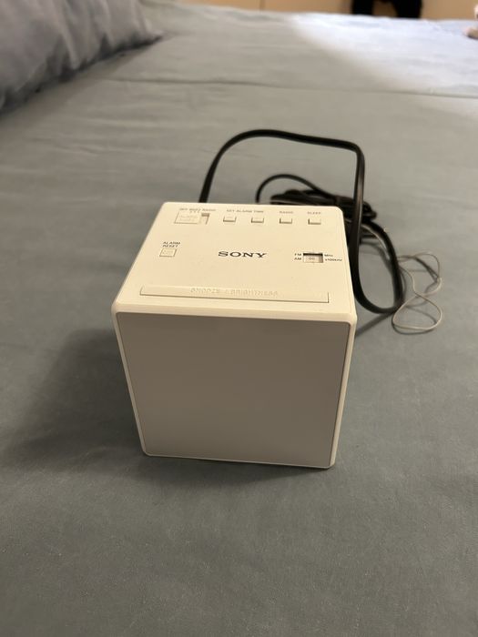 Rádio despertador SONY