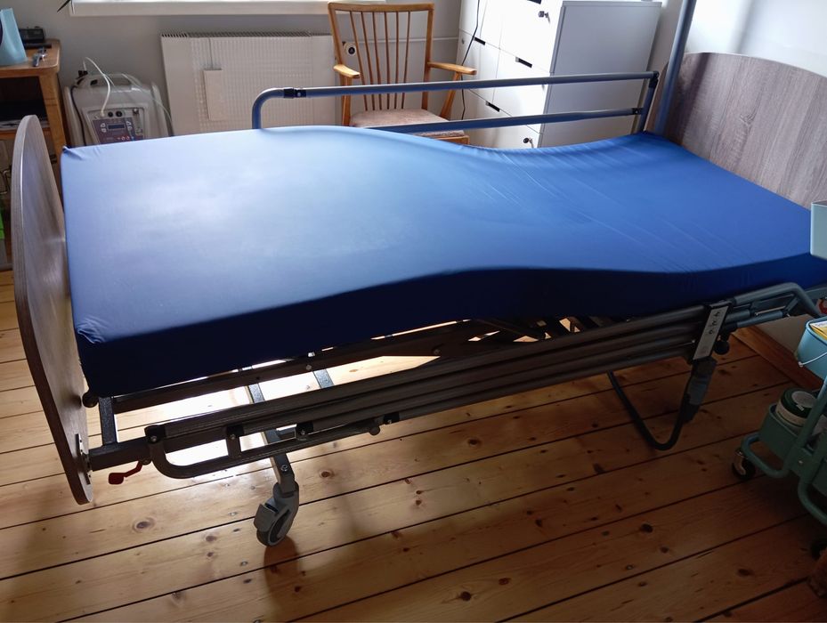 Lóżko rehabilitacyjne dla seniorow