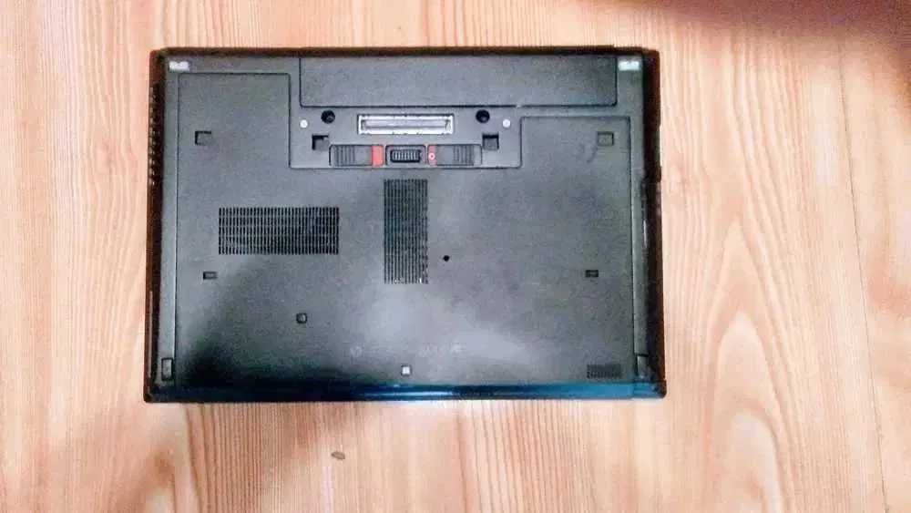 HP 8470p + głośniki komputerowe MAD DOG