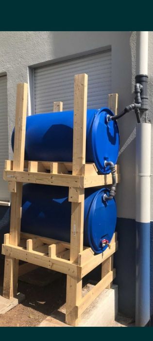 Bidões de 200 litros